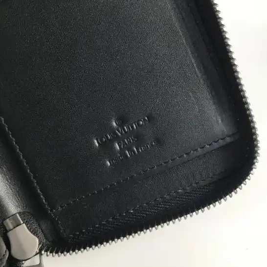 Aaa replica bags LOUIS VERTICAL VUITTON ZIPPY WALLET 0515